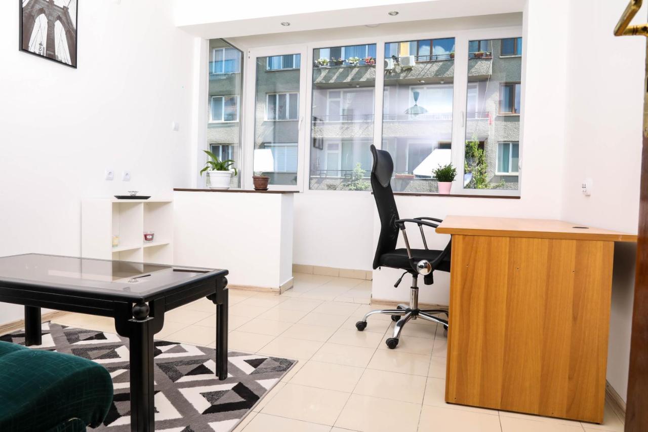 Krichim Apartments,Three-Bedroom, Large Apartment, Top Center Sofia Eksteriør bilde