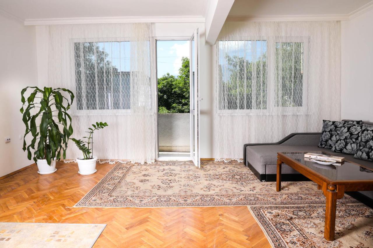 Krichim Apartments,Three-Bedroom, Large Apartment, Top Center Sofia Eksteriør bilde
