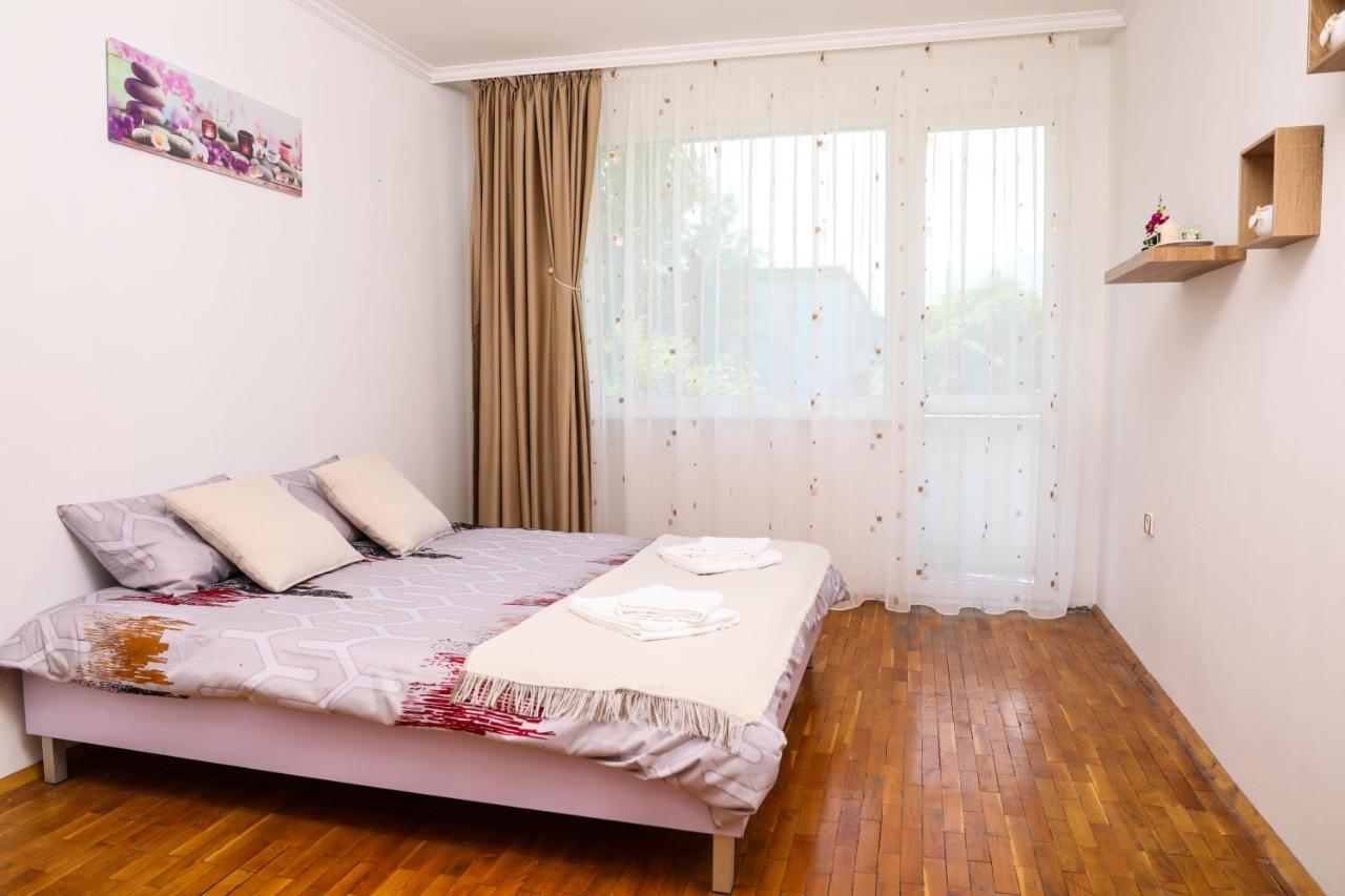 Krichim Apartments,Three-Bedroom, Large Apartment, Top Center Sofia Eksteriør bilde