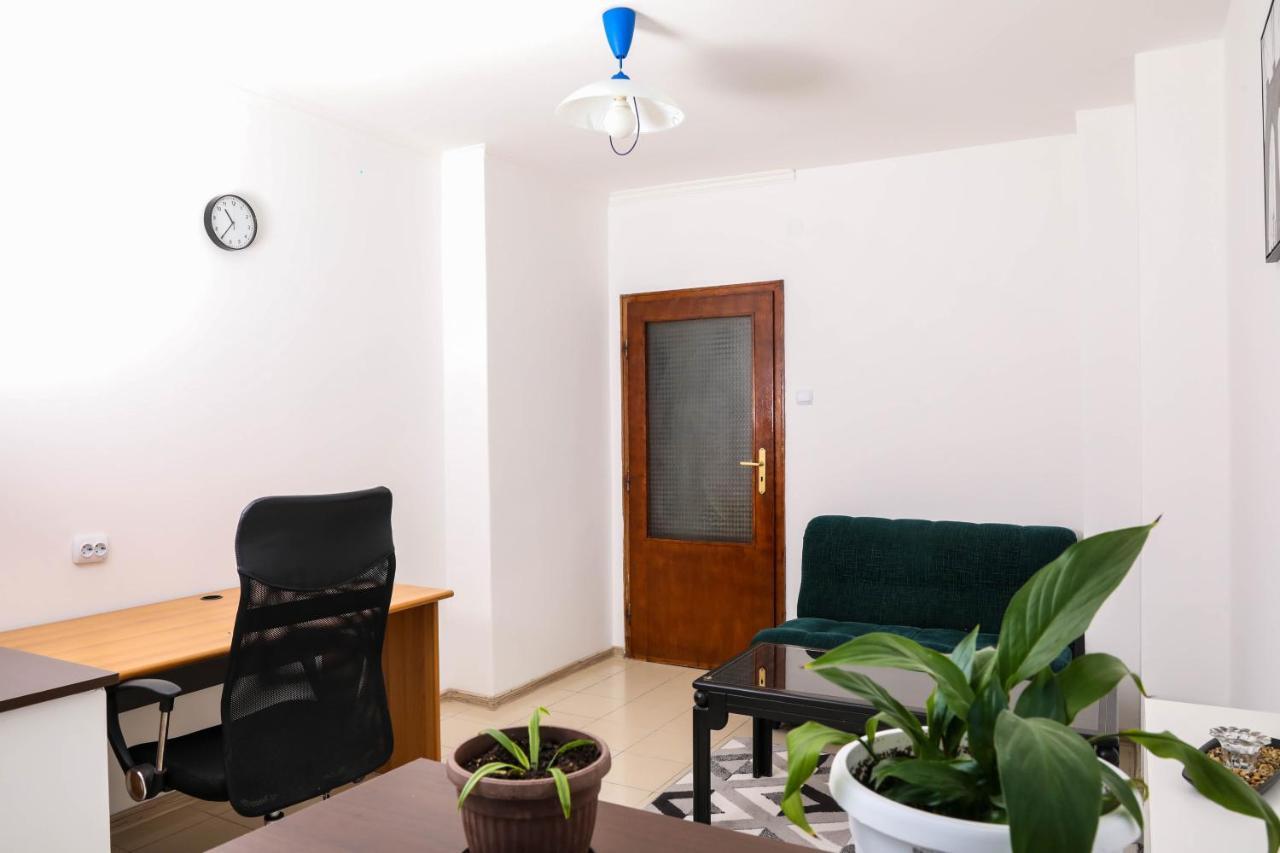 Krichim Apartments,Three-Bedroom, Large Apartment, Top Center Sofia Eksteriør bilde