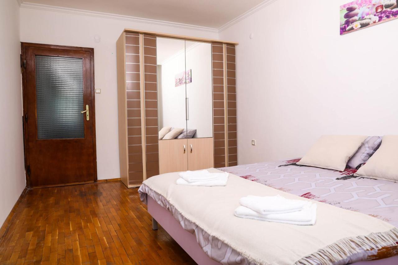 Krichim Apartments,Three-Bedroom, Large Apartment, Top Center Sofia Eksteriør bilde